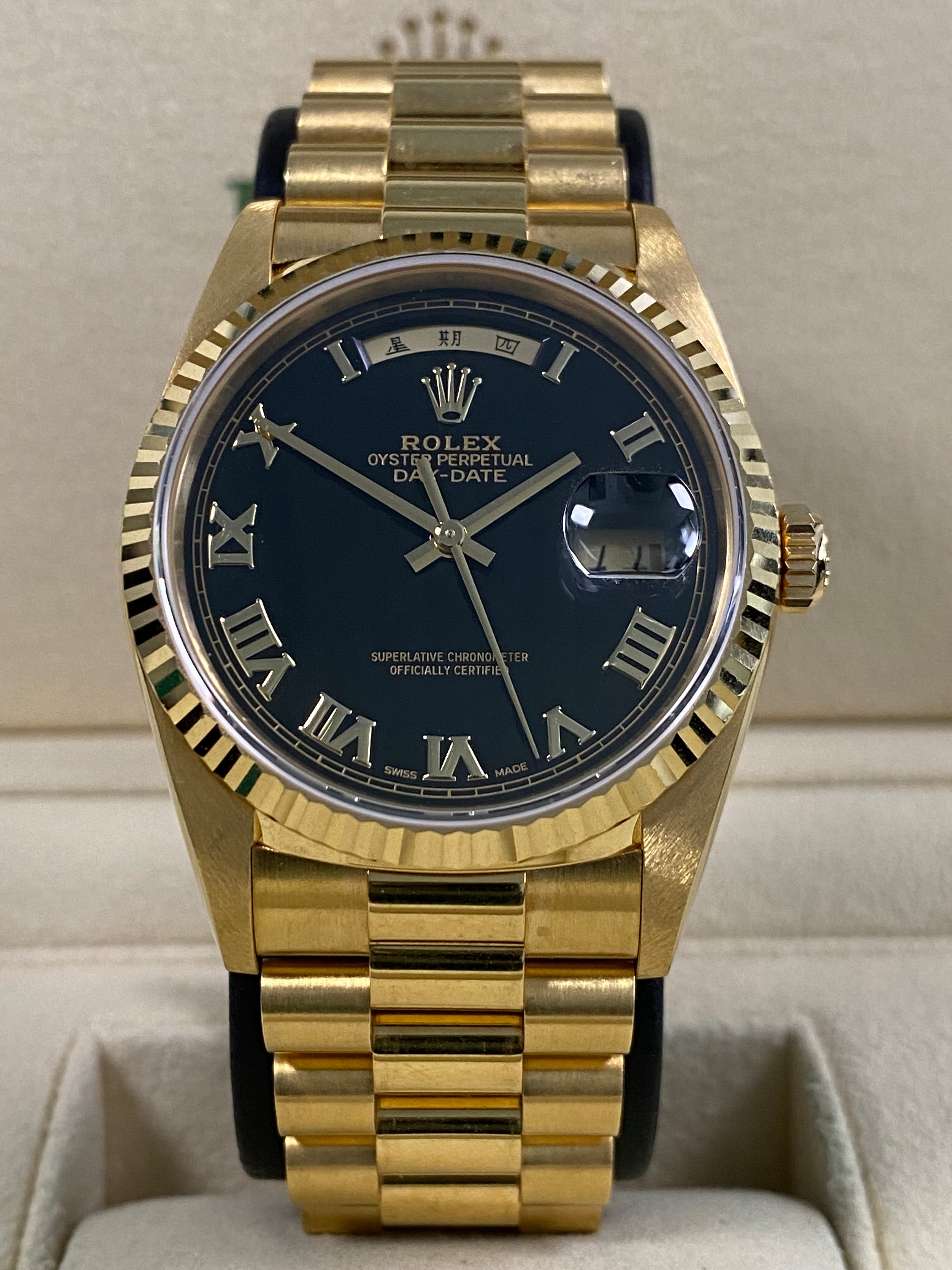 Rolex Day-Date 36 - 1990 - Black Pyramid Dial Mandarin Date & Day