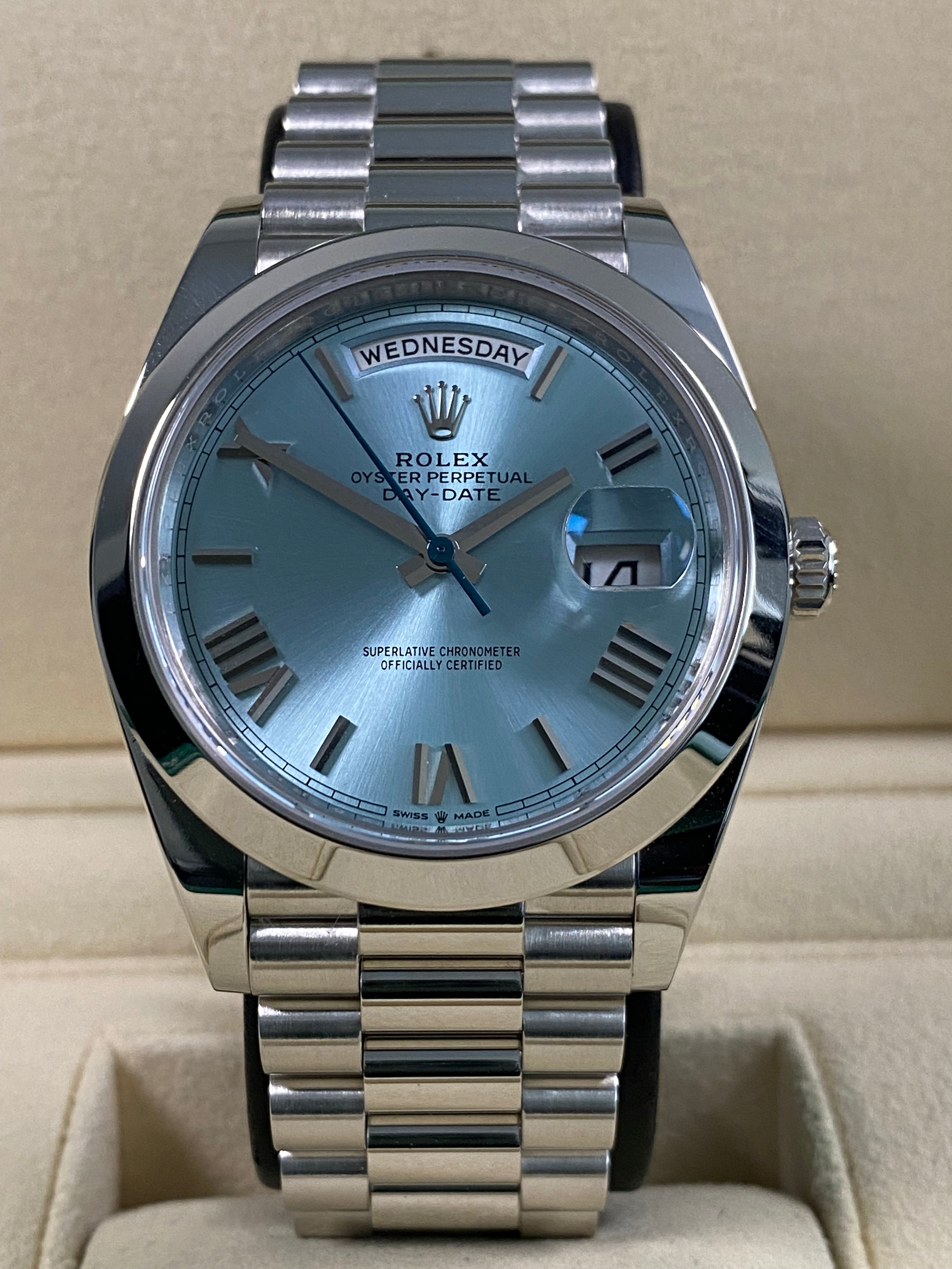 Rolex Day-Date 40 - 2022 - Ice Blue Roman Dial - 228206 *FULL SET