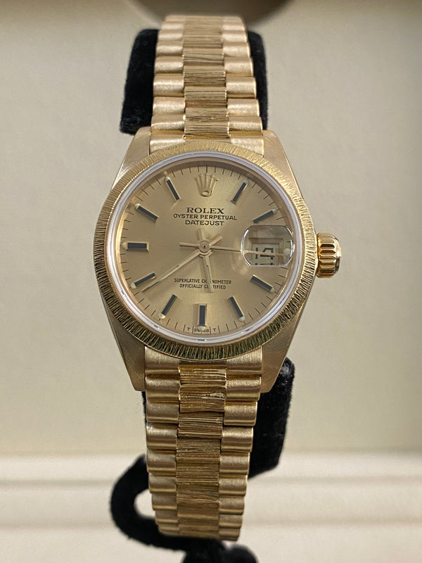 Rolex Yellow Gold Lady-Datejust - 1980 - Fluted Bezel - Champagne Index Dial - President Bracelet - 6927 *Bark Finish*