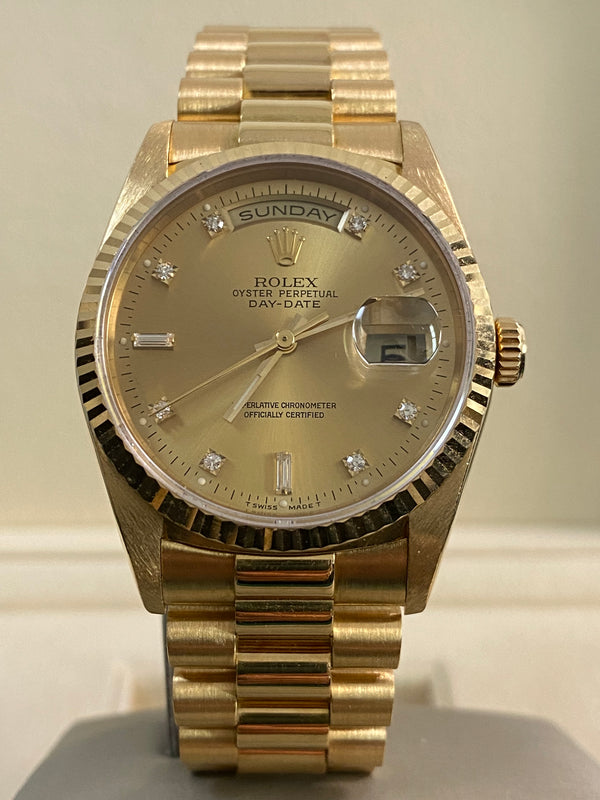 Rolex Yellow Gold Day-Date 36 - 1995 - Fluted Bezel - Champagne Diamond Dial - President Bracelet  - 18238