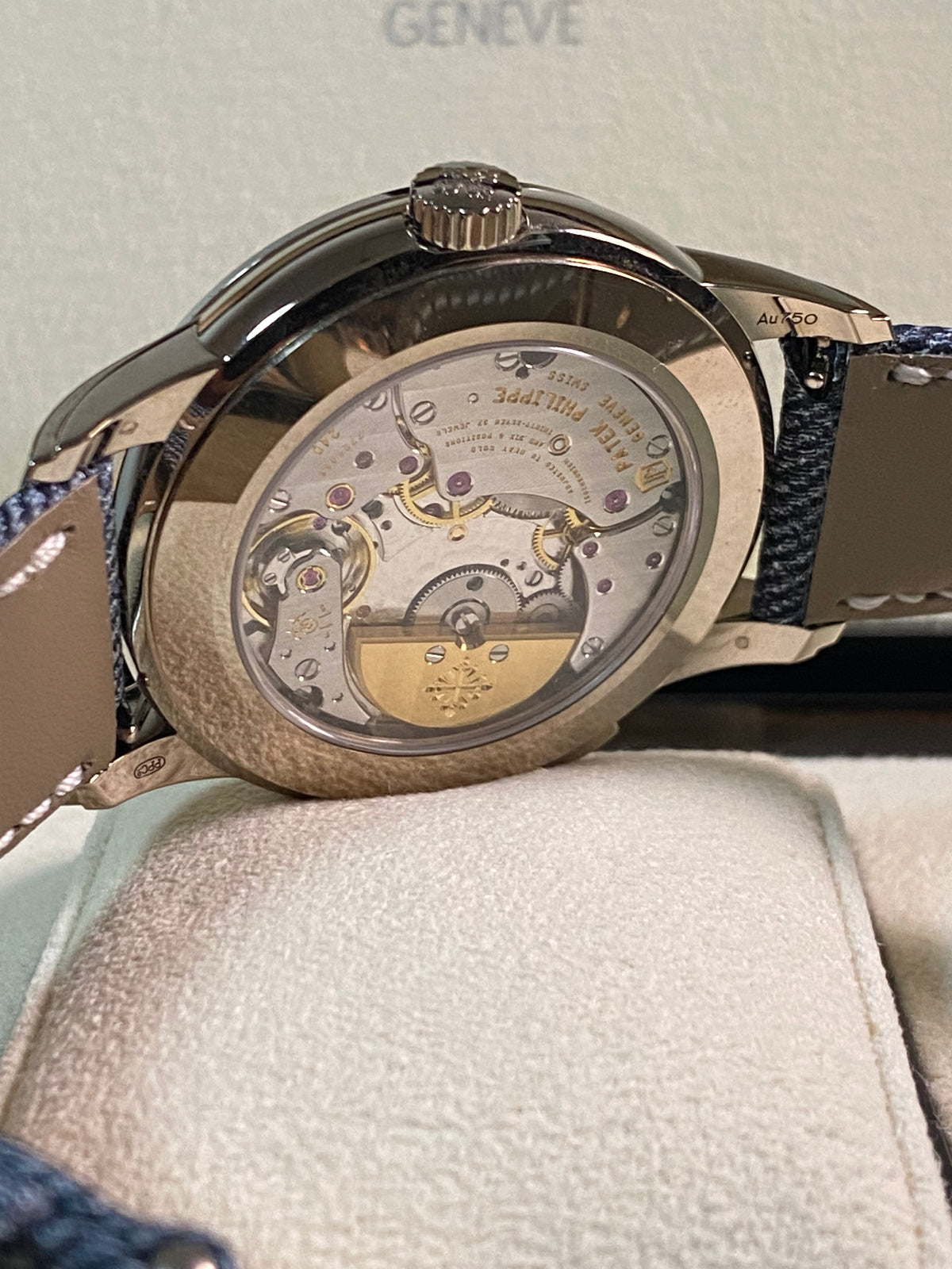Patek Philippe World Time White Gold - 2024 - Date Complications - Jean Strap - 5330G *FULL SET*