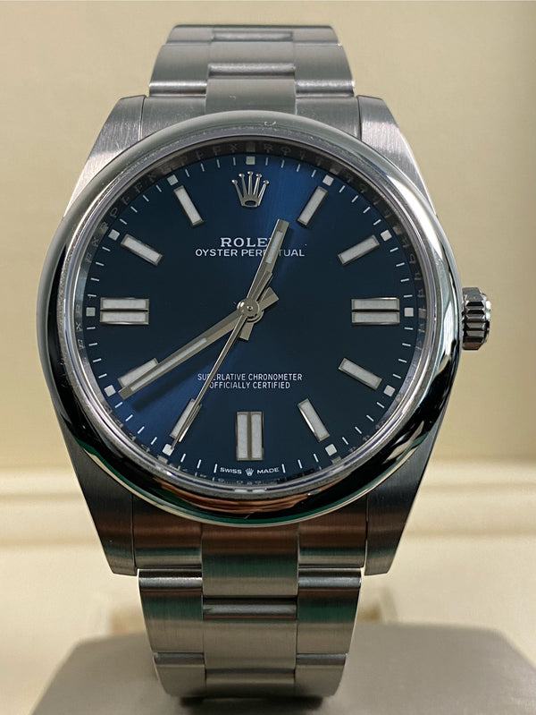 Rolex Oyster Perpetual 41 - 2025 - Domed Bezel - Blue Dial - 124300 *FULL SET*