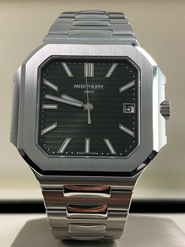 Patek Philippe Cubitus - 2025 - Green Dial - 5821 *FULL SET*