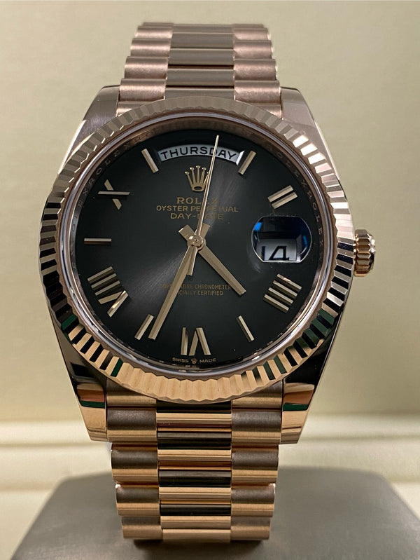 Rolex Everose Gold Day-Date 40 - 2024 - Fluted Bezel - Smoke Ombre Oscar's Dial - President Bracelet - 228235 *FULL SET*