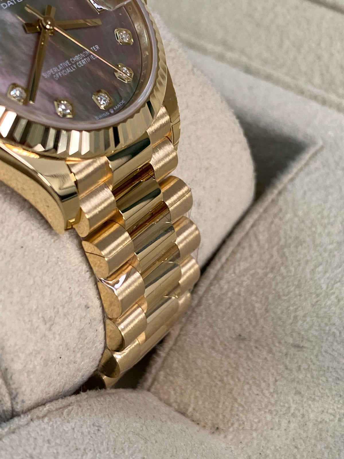 Rolex Yellow Gold Datejust 31 - 2025 - Fluted Bezel - Black Mother-of-Pearl Diamond Dial - President Bracelet - 278278 *FULL SET*