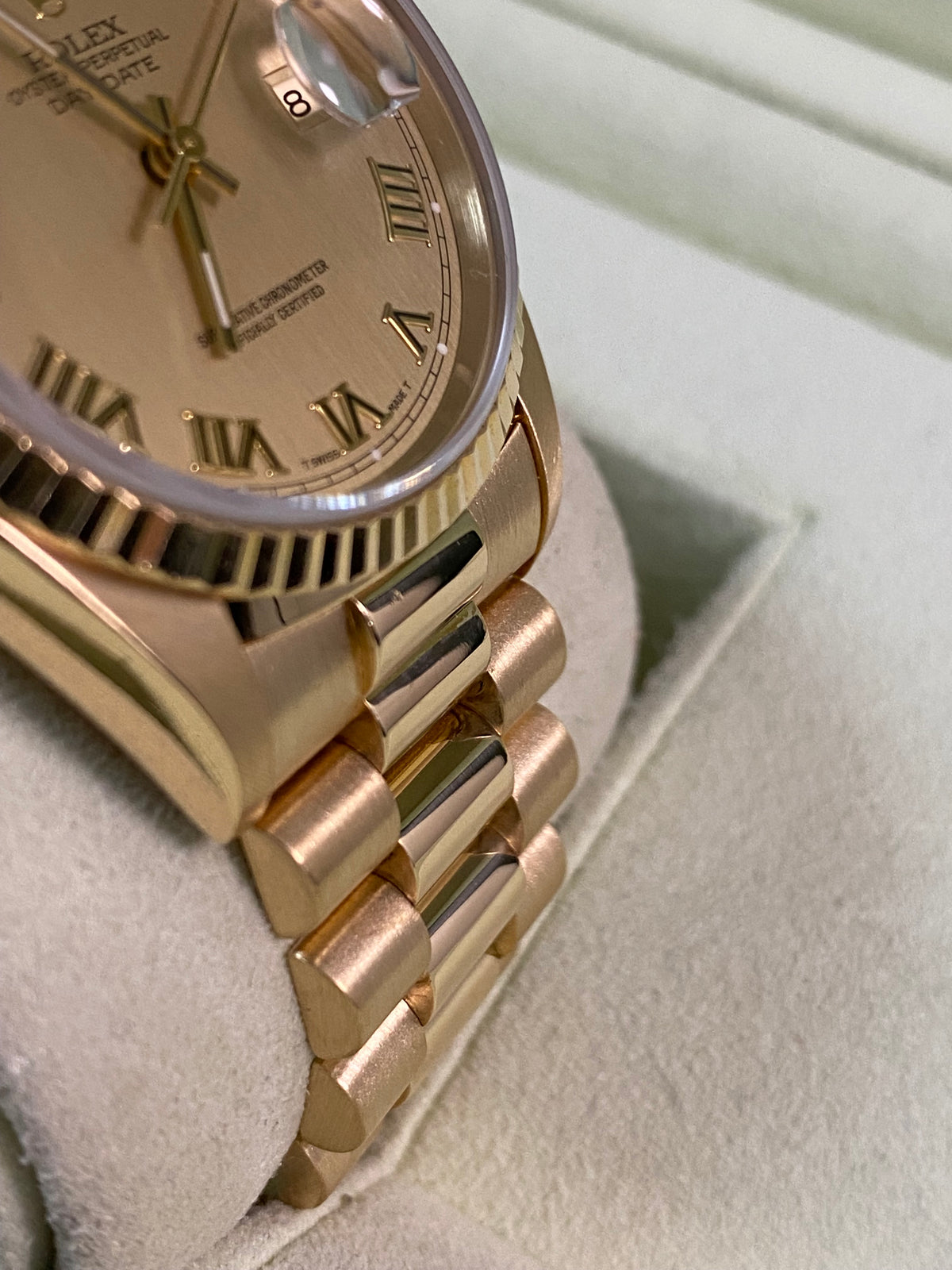 Rolex Yellow Gold Day-Date 36 - W serial - Fluted Bezel - Champagne Roman Dial - President Bracelet - 18238
