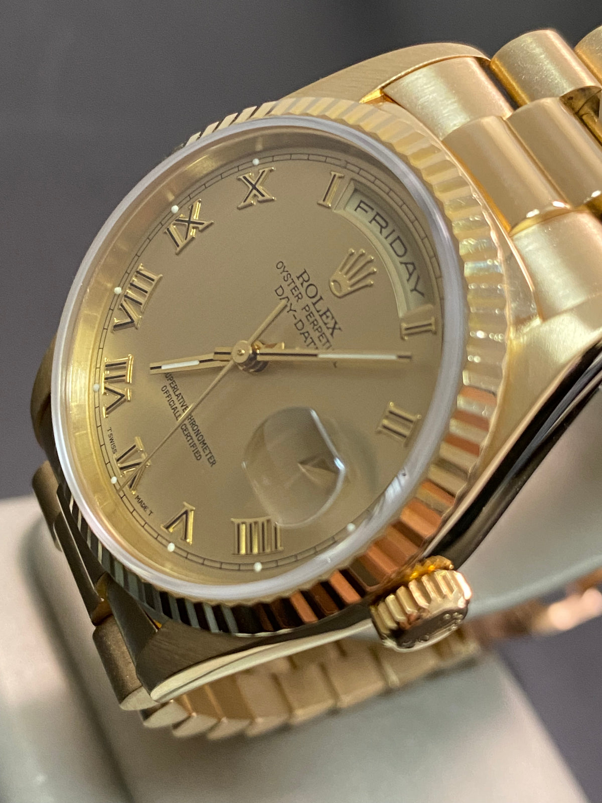 Rolex Yellow Gold Day-Date 36 - W serial - Fluted Bezel - Champagne Roman Dial - President Bracelet - 18238