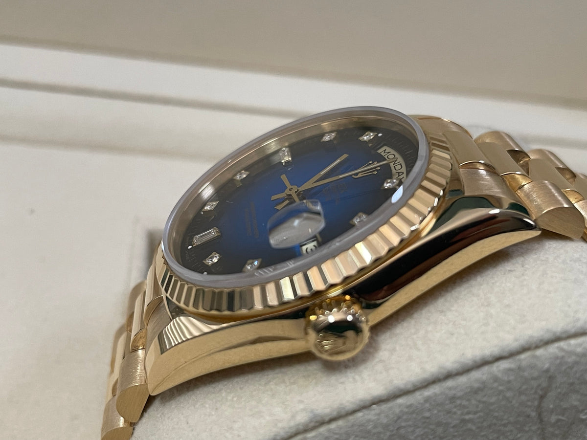 Rolex Yellow Gold Day-Date 36 - Fluted Bezel - Factory Blue Vignette Diamond Dial - President Bracelet - 18238