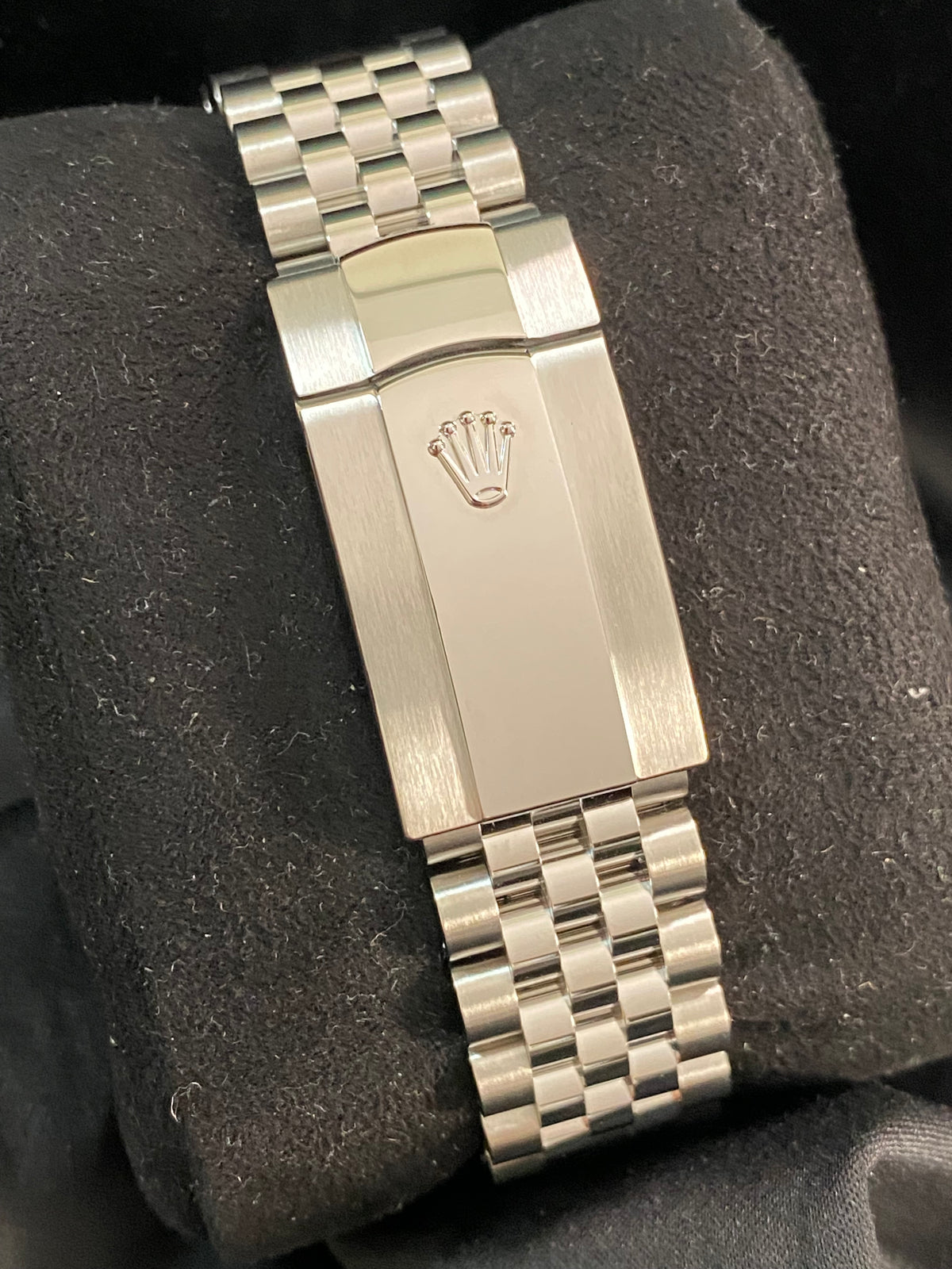 Rolex Steel Datejust 41 - 2025 - Fluted Bezel - Mint Green Dial - Jubilee Bracelet - 126334 *FULL SET*