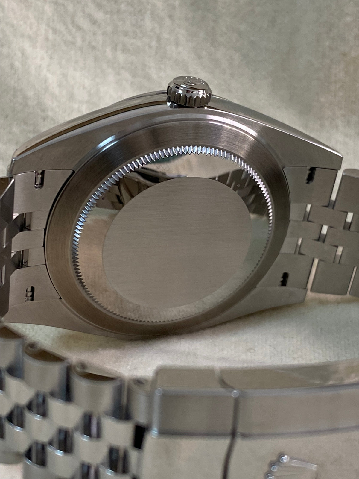 Rolex Steel Datejust 41 - 2025 - Fluted Bezel - Mint Green Dial - Jubilee Bracelet - 126334 *FULL SET*