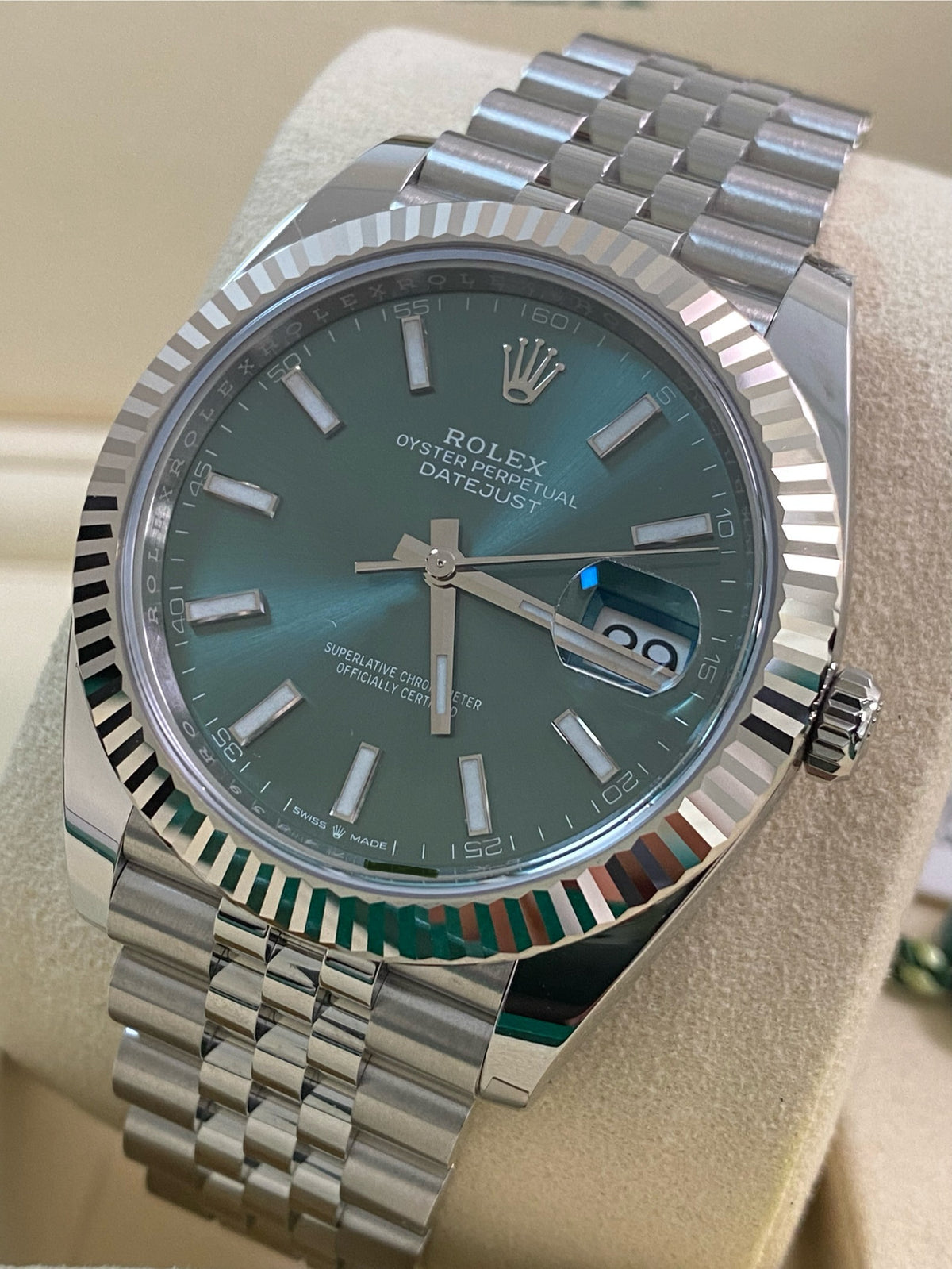 Rolex Steel Datejust 41 - 2025 - Fluted Bezel - Mint Green Dial - Jubilee Bracelet - 126334 *FULL SET*