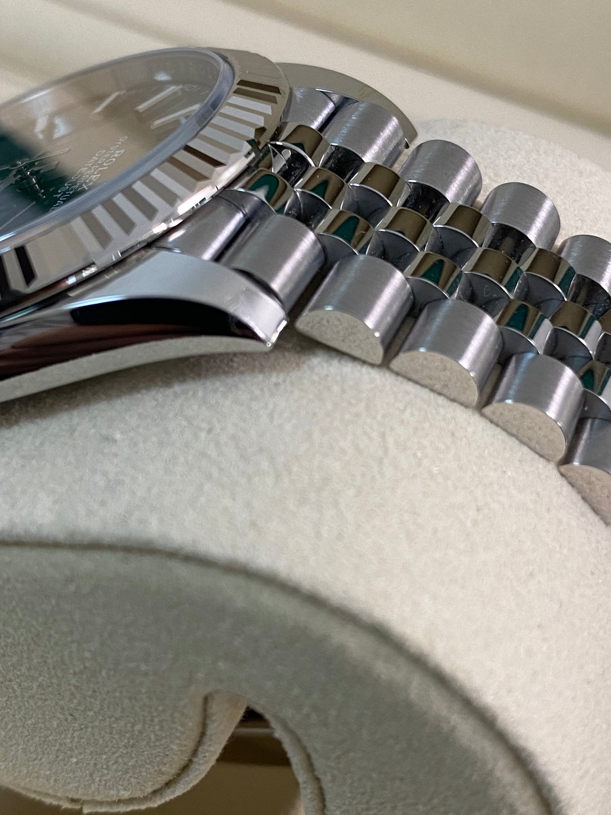 Rolex Steel Datejust 41 - 2025 - Fluted Bezel - Mint Green Dial - Jubilee Bracelet - 126334 *FULL SET*