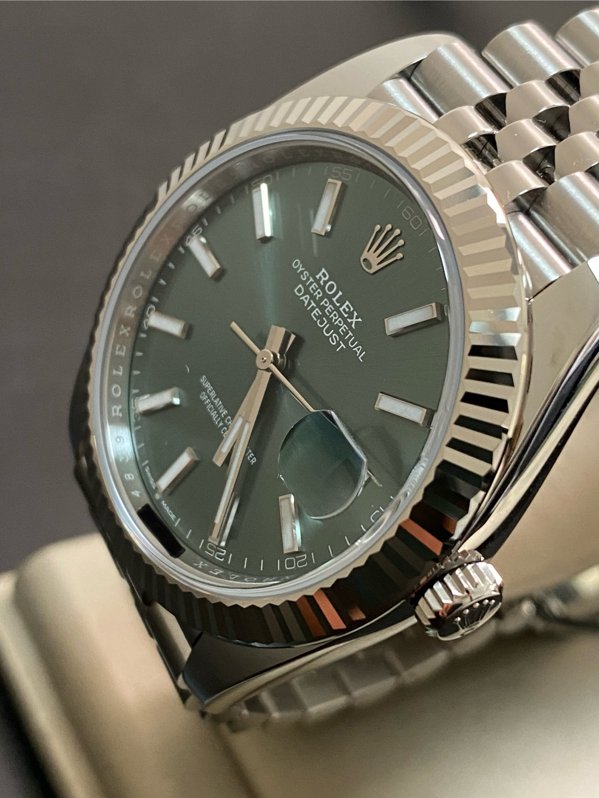 Rolex Steel Datejust 41 - 2025 - Fluted Bezel - Mint Green Dial - Jubilee Bracelet - 126334 *FULL SET*