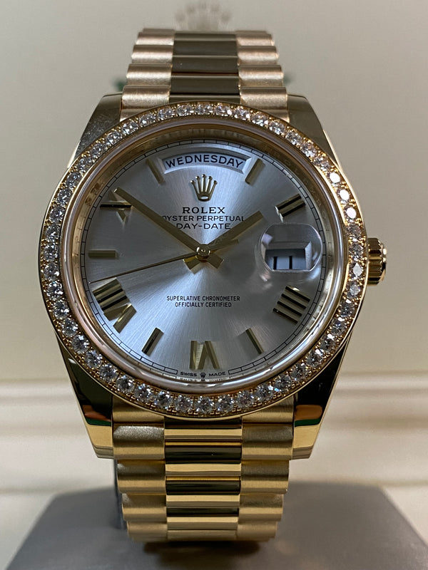 Rolex Yellow Gold Day-Date 40 - 2022 - Diamond-set Bezel - Silver Dial - 228348RBR *FULL SET*