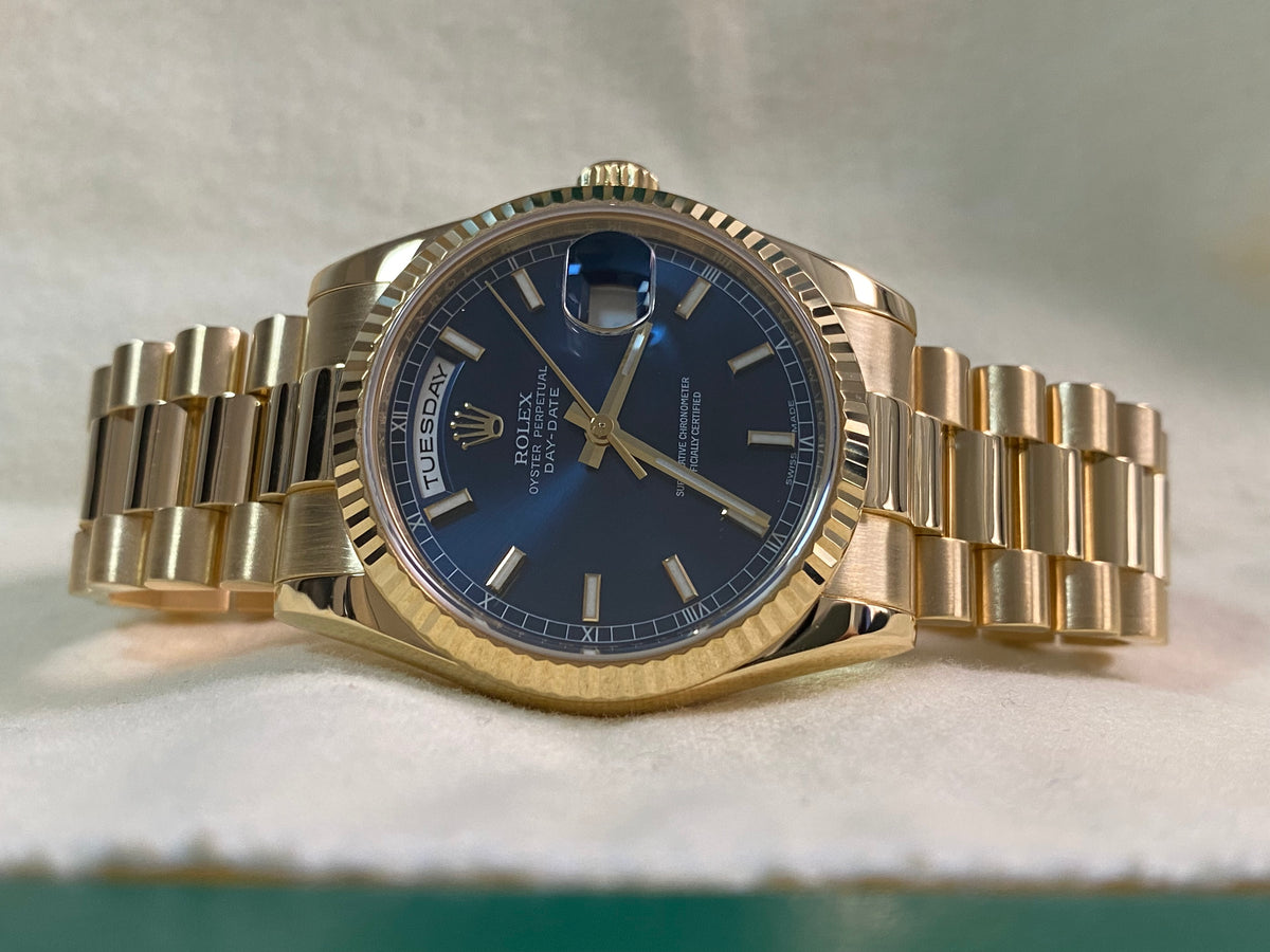 Rolex Yellow Gold Day-Date 36 - M serial - Fluted Bezel - Blue Index Dial - President Bracelet - 118238