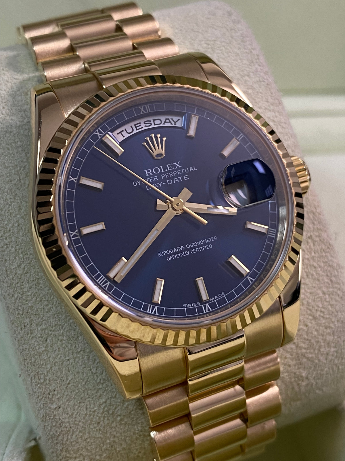 Rolex Yellow Gold Day-Date 36 - M serial - Fluted Bezel - Blue Index Dial - President Bracelet - 118238