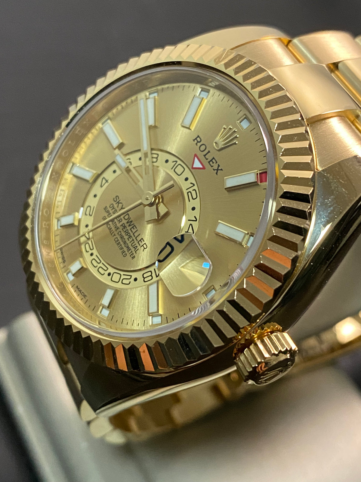 Rolex Yellow Gold Sky-Dweller - 2021 - Fluted Bezel - Champagne Index Dial - Oyster Bracelet - 326938 *FULL SET*