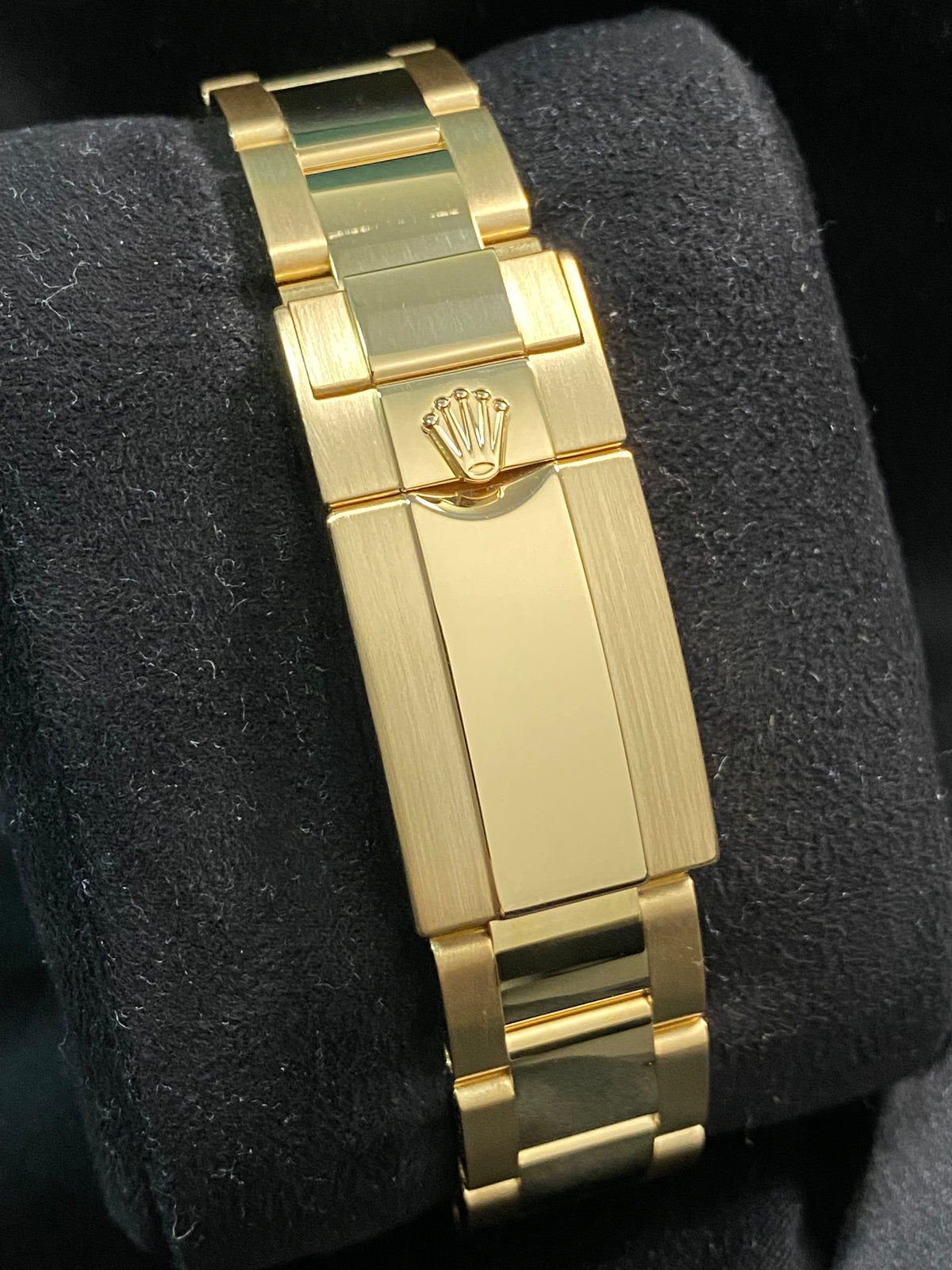 Rolex Yellow Gold GMT-Master II - 2017 - Black Bezel - Anniversary Green Dial - Oyster Bracelet - 116718LN *FULL SET*