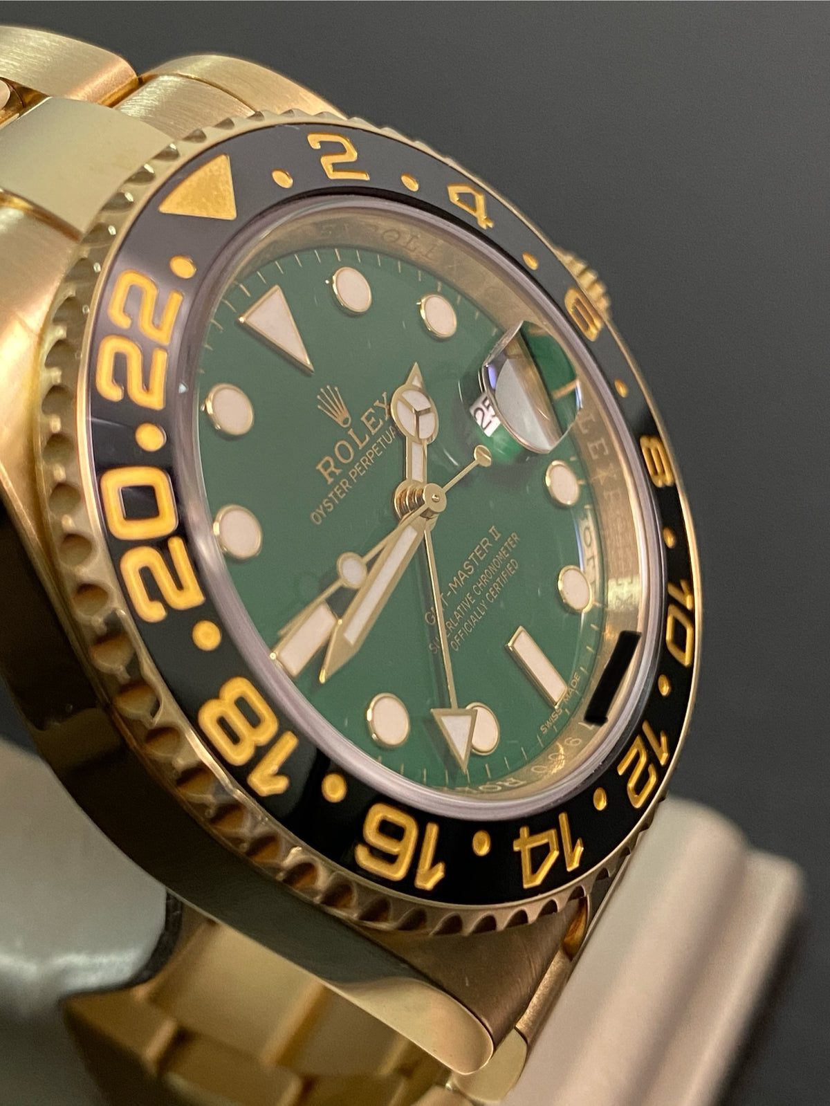 Rolex Yellow Gold GMT-Master II - 2017 - Black Bezel - Anniversary Green Dial - Oyster Bracelet - 116718LN *FULL SET*