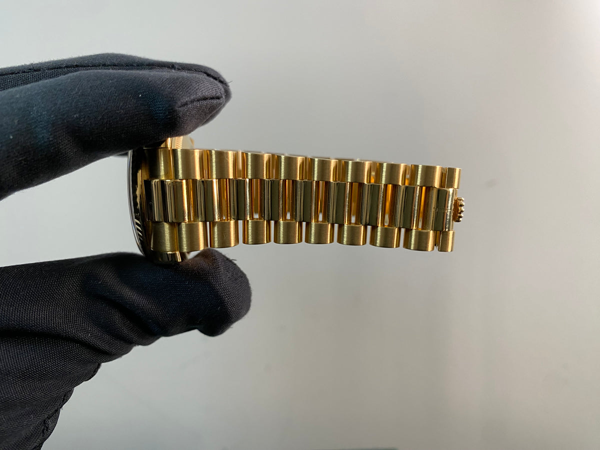 Rolex Yellow Gold Day-Date 36 - 2017 - Fluted Bezel - White Index Dial - President Bracelet - 118238 *UNPOLISHED*