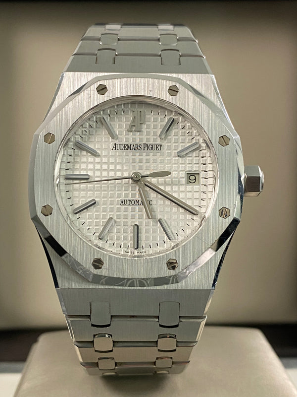 Audemars Piguet Royal Oak Selfwinding - 2012 - White Dial - 15300ST *UNPOLISHED*