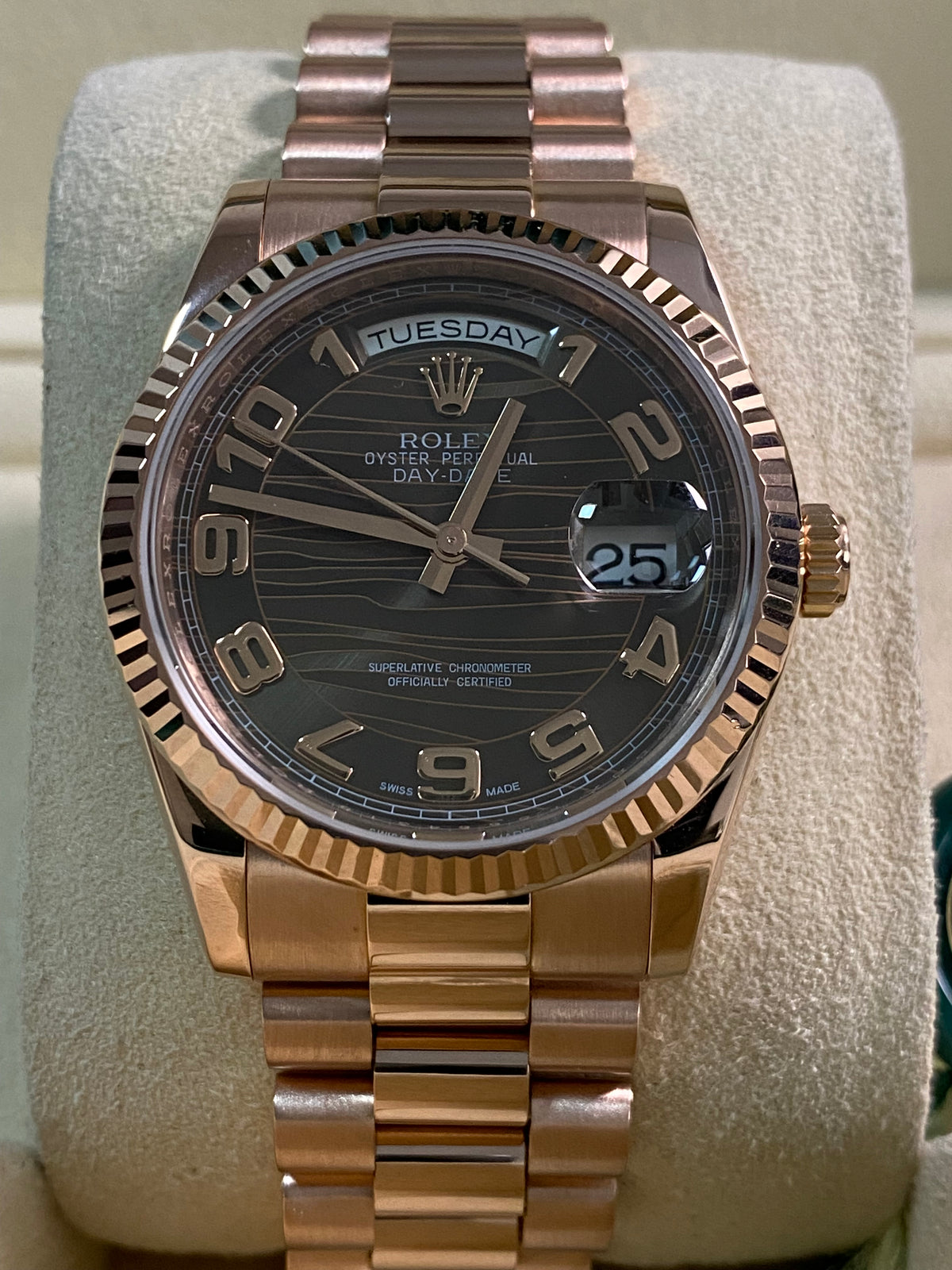 Rolex Everose Gold Day-Date 36 - 2017 - Fluted Bezel - Chocolate Wave Dial - President Bracelet - 118235 *FULL SET*