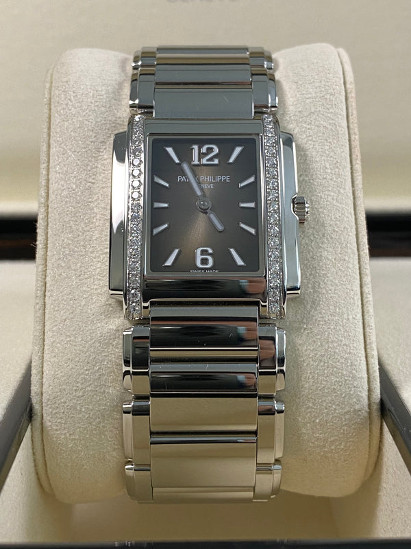 Patek Philippe Twenty~4 - 2025 - Sunburst Motif Grey Dial - 4910 *FULL SET*