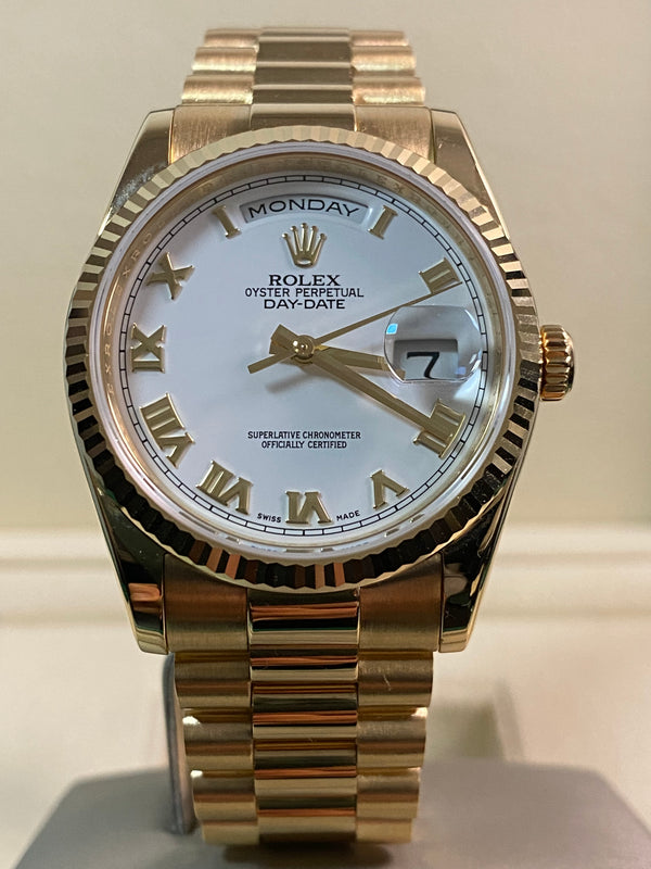 Rolex Yellow Gold Day-Date 36 - 2010 - Fluted Bezel - White Roman Dial - President Bracelet - 118238 *FULL SET*