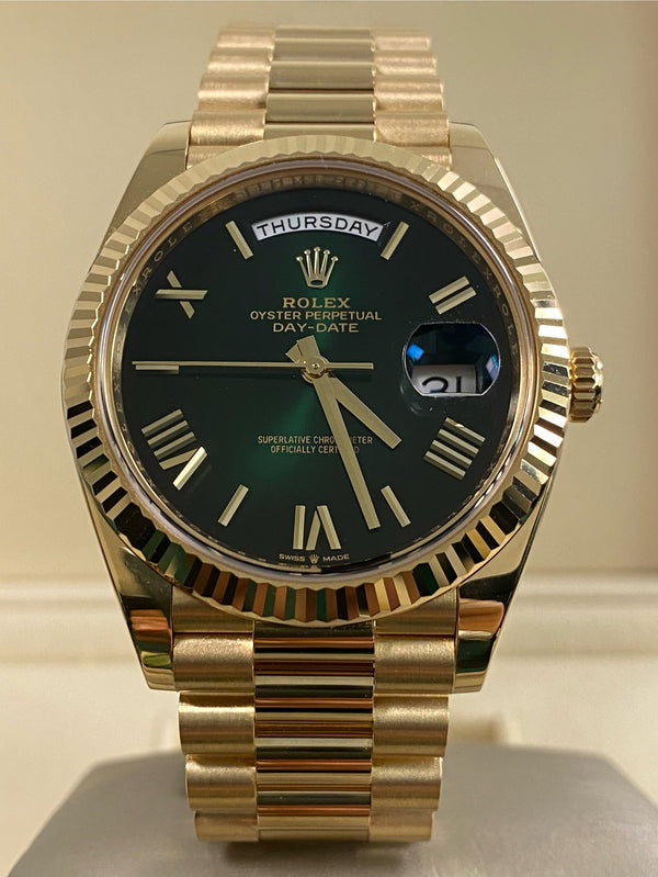Rolex Day-Date 40 - 2025 - Green Ombre Dial - 228238 *FULL SET*