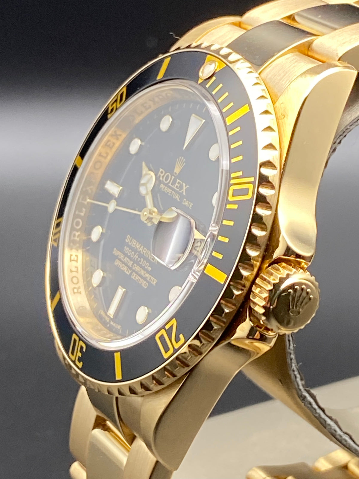 Rolex Yellow Gold Submariner Date - 2011 - Pre Ceramic Black Bezel - Black Dial - 16618LN