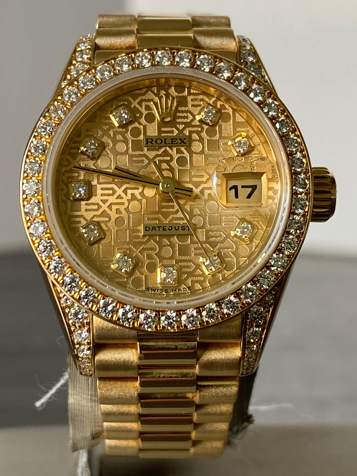 Rolex Yellow Gold Lady-Datejust - 1995 - Diamond Bezel - White Roman Dial - President Bracelet - 69158 "Crown Collection"