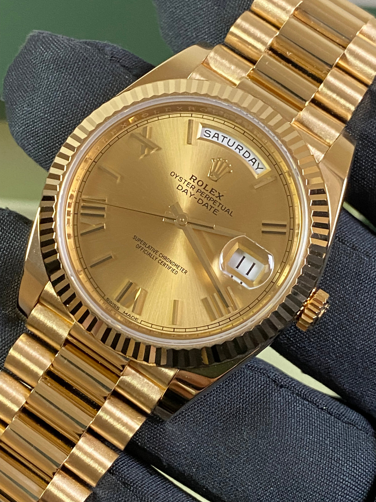 Rolex Yellow Gold Day-Date 40 - Fluted Bezel - Champagne Roman Dial - President Bracelet - 228238