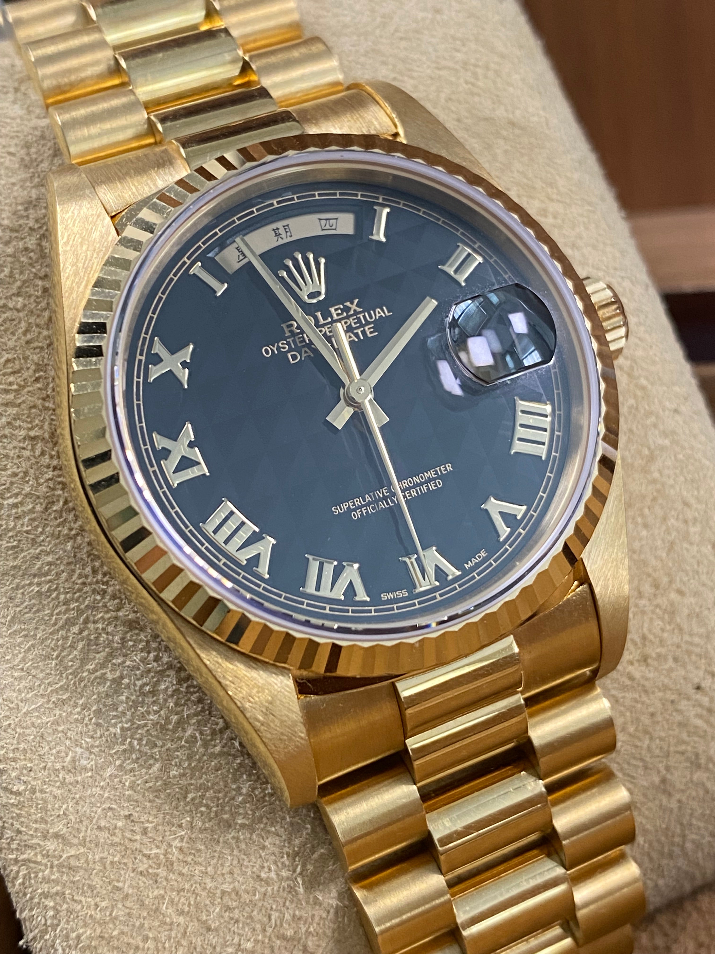 Rolex Day-Date 36 - 1990 - Black Pyramid Dial Mandarin Date & Day
