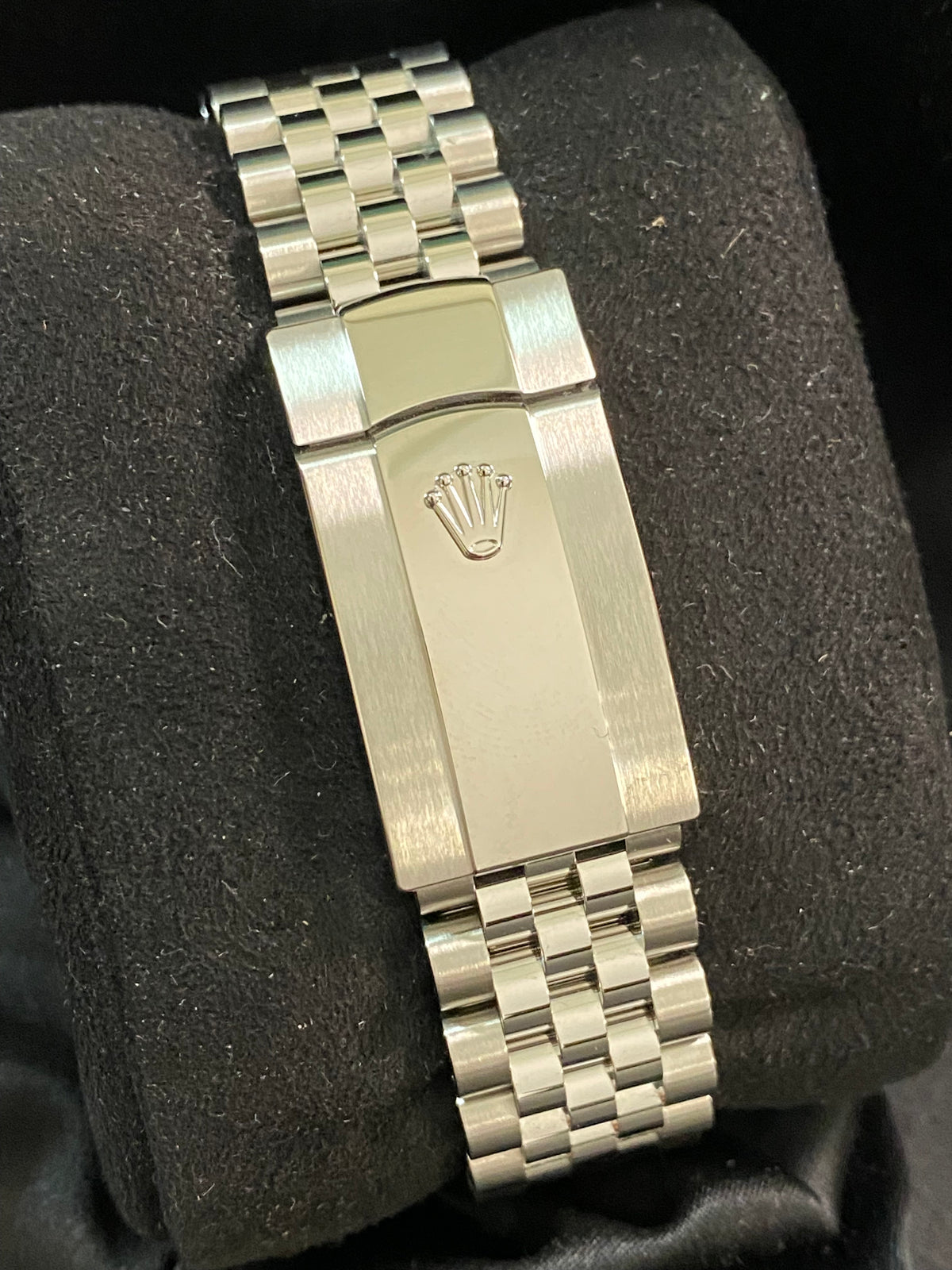 Rolex Steel Datejust 36 - 2024 - Fluted Bezel - Black Index Dial - Jubilee Bracelet - 126234 *FULL SET*