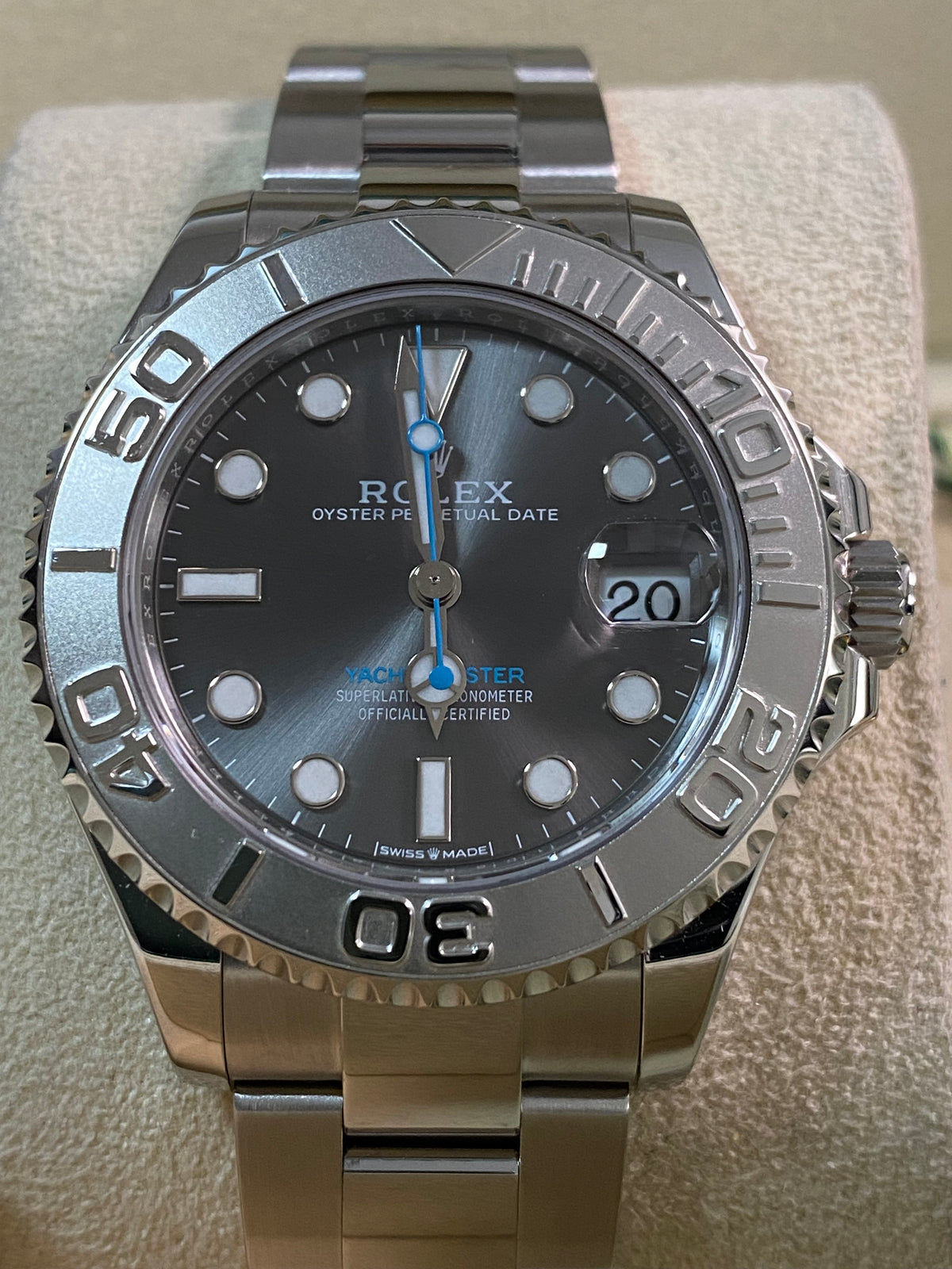 Rolex Steel and Platinum Rolesium Yacht-Master 37 - 2024 - Dark Rhodium Dial - 268622 *FULL SET*