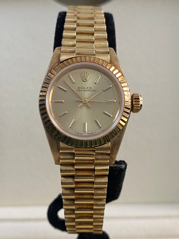 Rolex Yellow Gold Oyster Perpetual 26 - R serial - Fluted Bezel - Champagne Index Dial - President Bracelet - 67198 *UNPOLISHED*