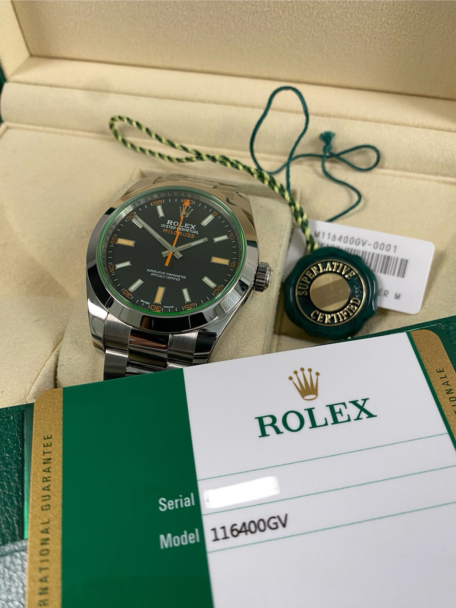 Rolex Milgauss - 2020 - Black Dial Green Crystal - 116400GV *FULL